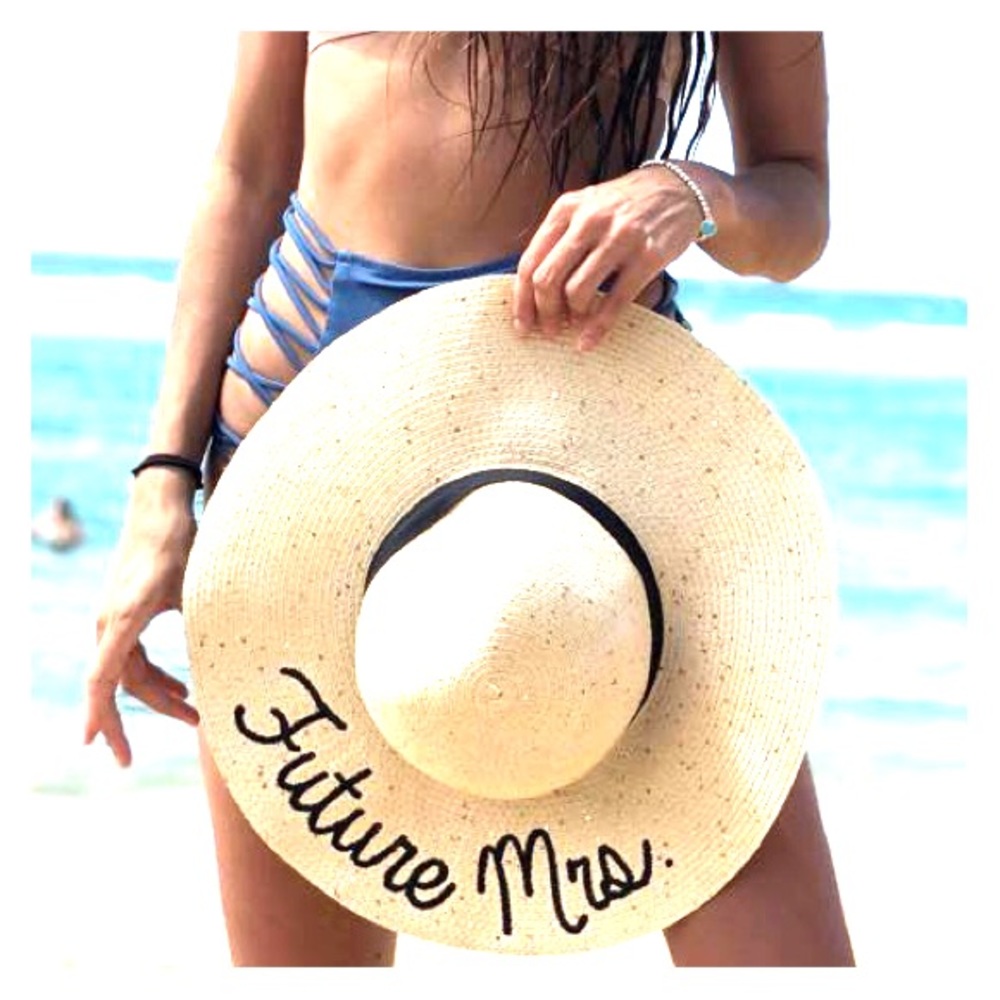 “Future Mrs” raffia beach hat